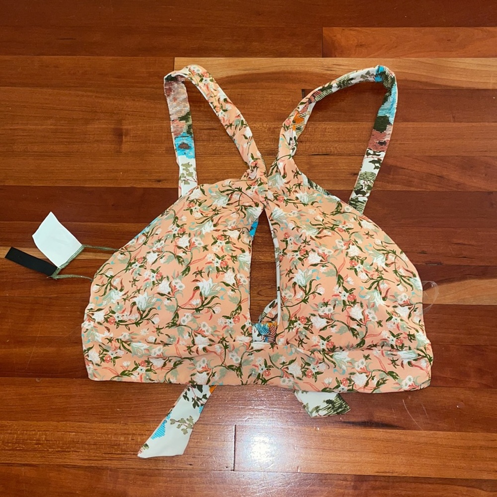 Soluna Swim Reversible Roses Halter Crisscross Bikini Top SZ L NWOT - Picture 6 of 6